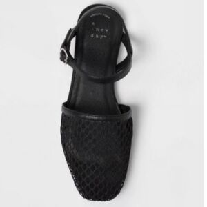 Black Women's Ankle-Strap Mesh Flat Sandals